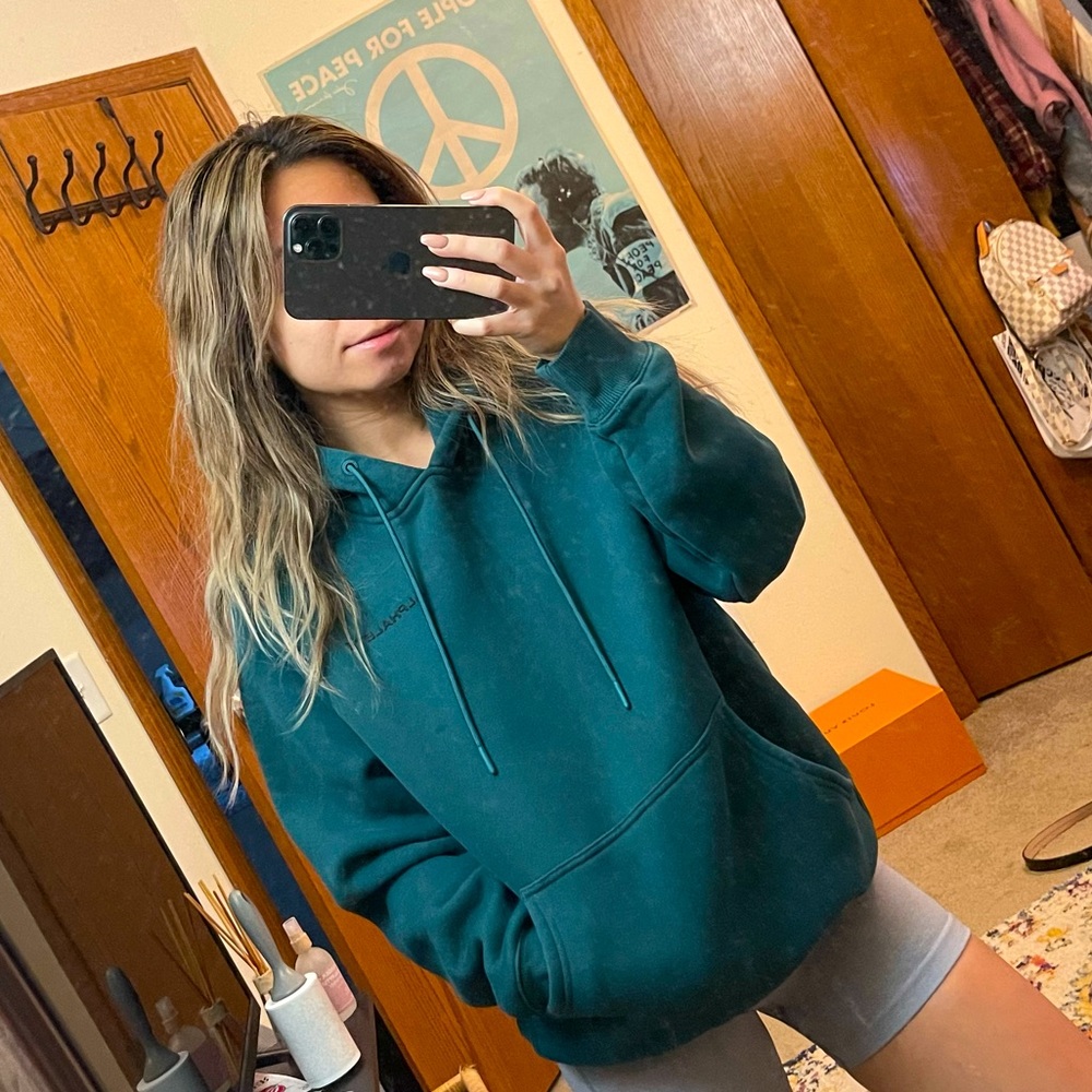 Mens Alphalete hoodie size XS.